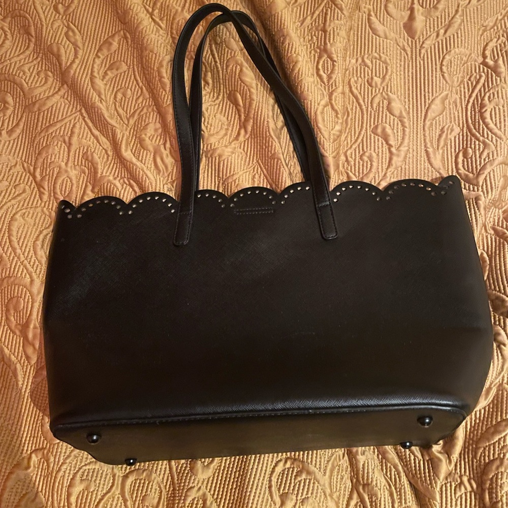 Black tote bag